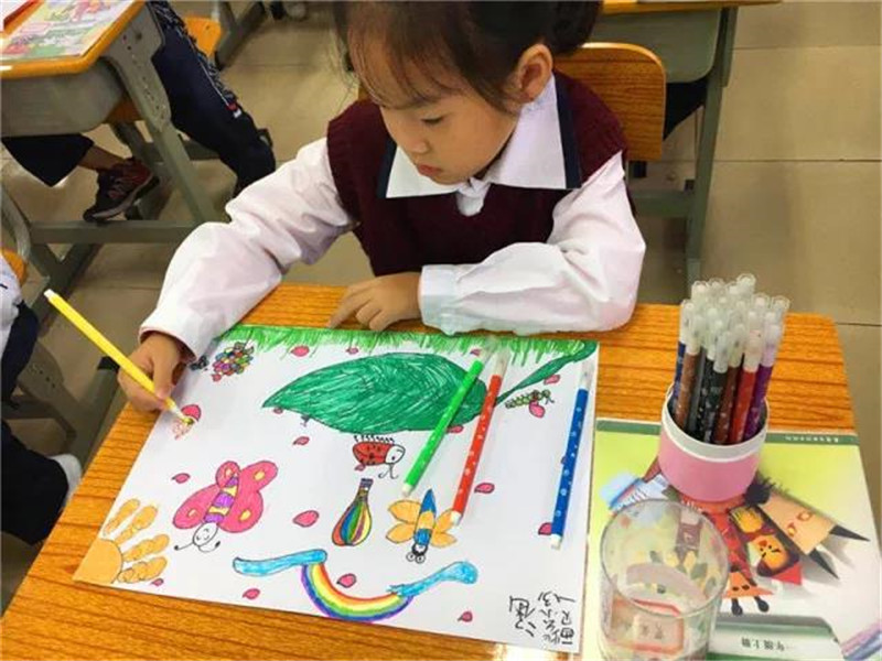 【小学部】童心画世界——记小学部丰富多彩的兴趣课程之十四少儿绘画